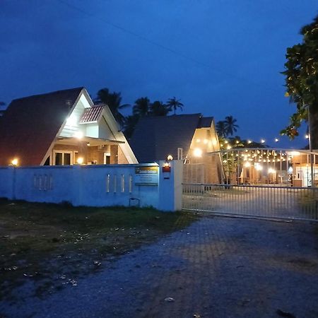 Zainab Cottage Pasir Puteh Exteriör bild