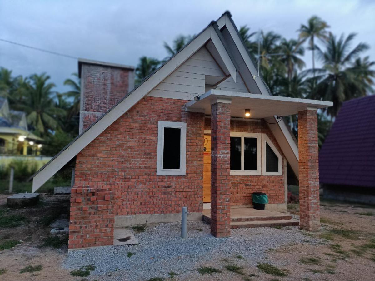 Zainab Cottage Pasir Puteh Exteriör bild