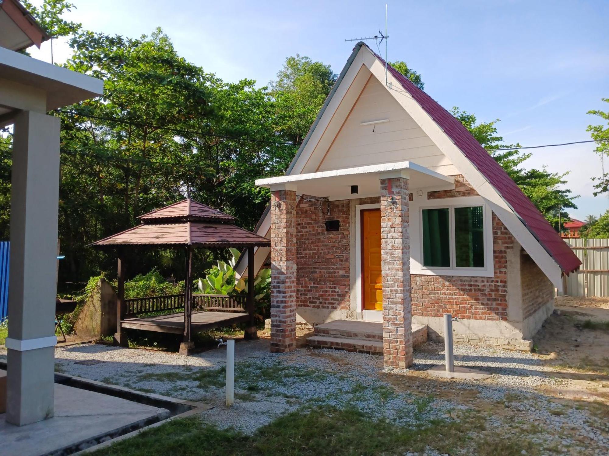 Zainab Cottage Pasir Puteh Exteriör bild